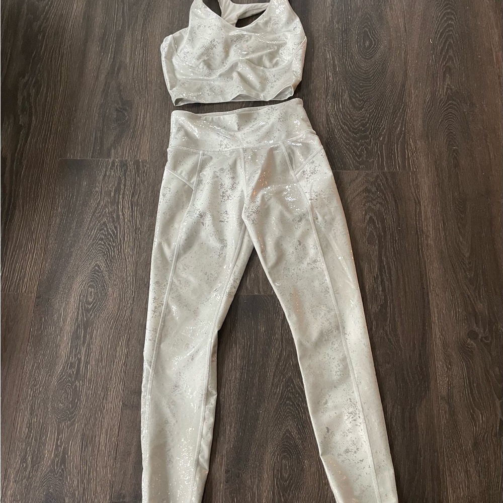 Marika Shimmering White Leggings Set